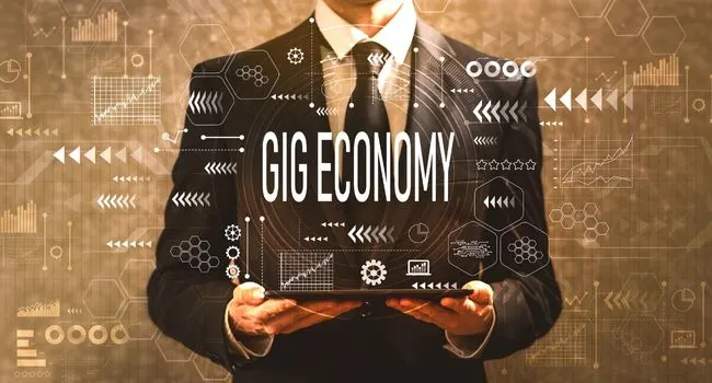 Navigating the World of Gig Economy: Opportunities, Challenges, and Strategies